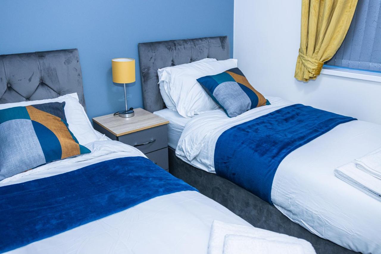 Lush Lodge -Home Away In Telford, For Contractors, Families, Group Of Friends, Long Term Stays Ngoại thất bức ảnh